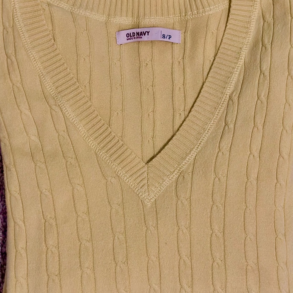 Old Navy Cream V-Neck Cable Knit Sweater